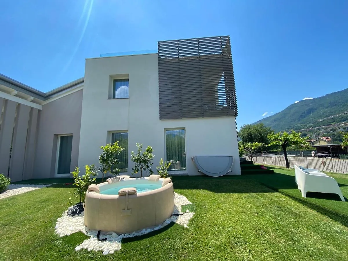 Art B&B Design Costa Volpino Bed & Breakfast