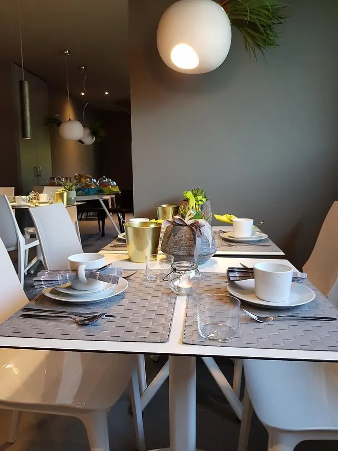 Bed & Breakfast Art B&B Design Costa Volpino